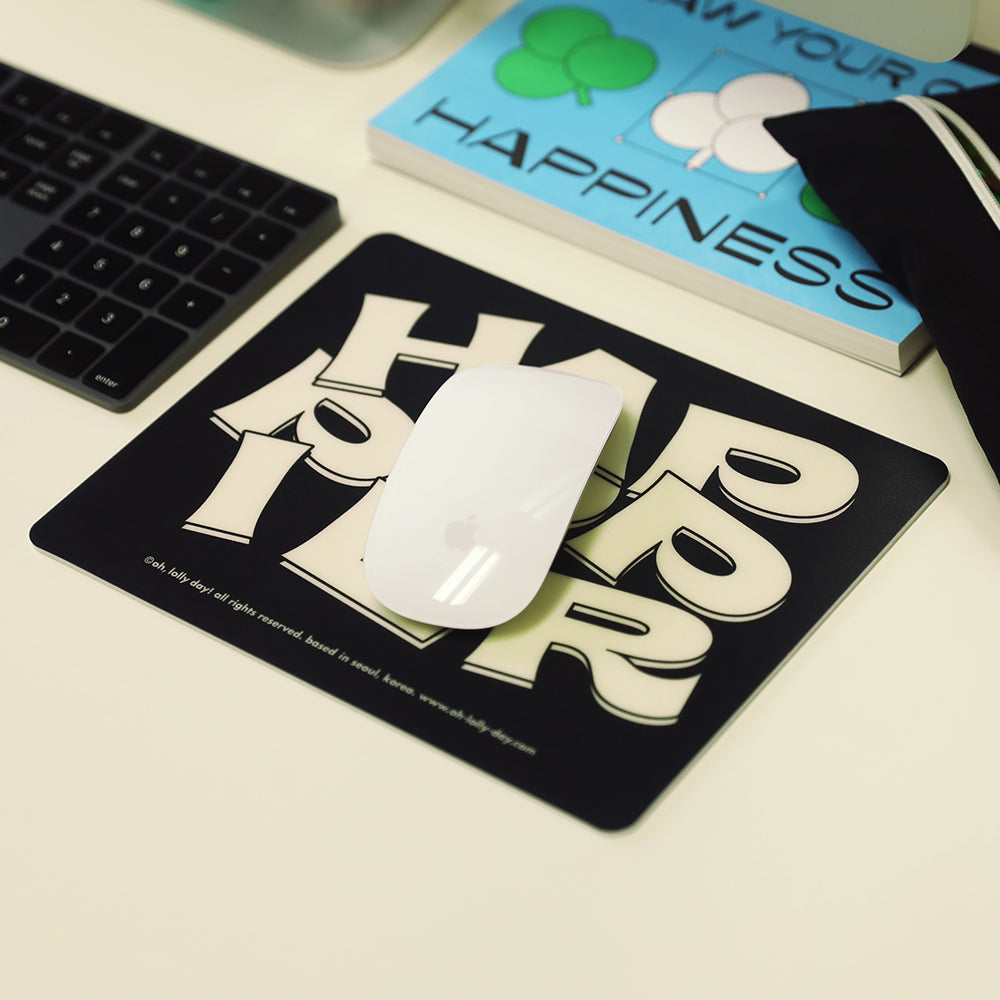 [Mouse pad] Happier black mouse pad